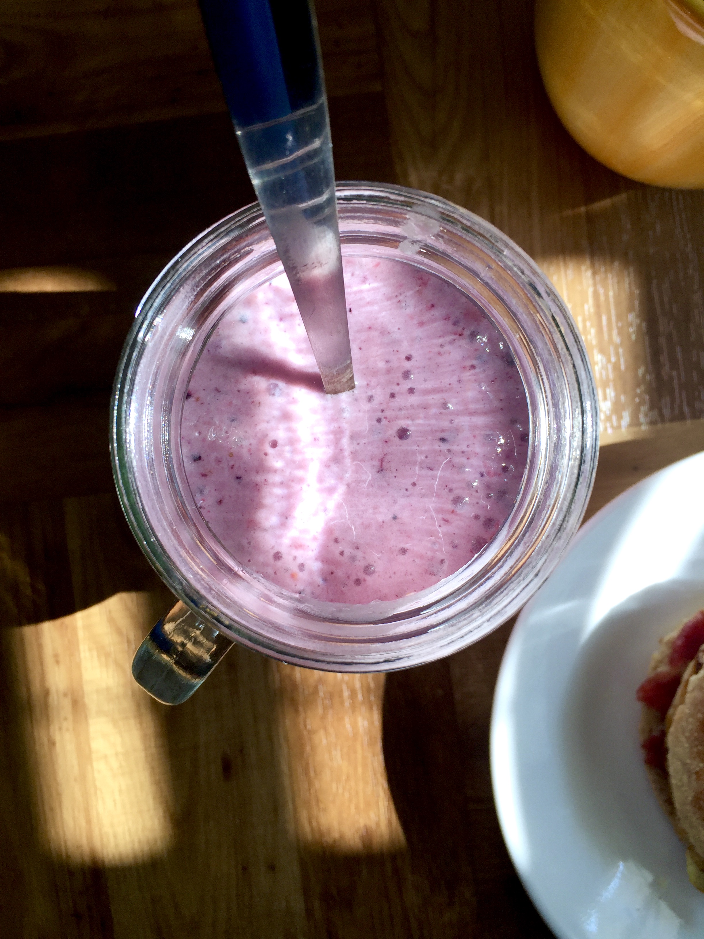 The Perfect Berry Greek Yogurt Smoothie - MAK And Her Cheese